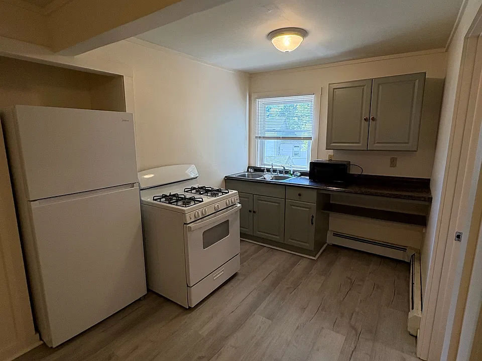 34 Spring St #2C