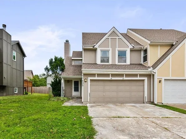 11635 Garnett St, Overland Park, KS 66210