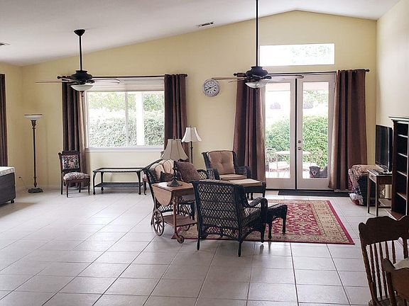 3rd image of 10611 Toscana Dr