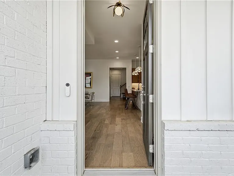 158 Kingwood Dr — Photo 12