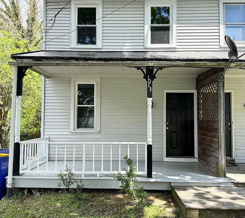 1st image of 1013 Willow Rd