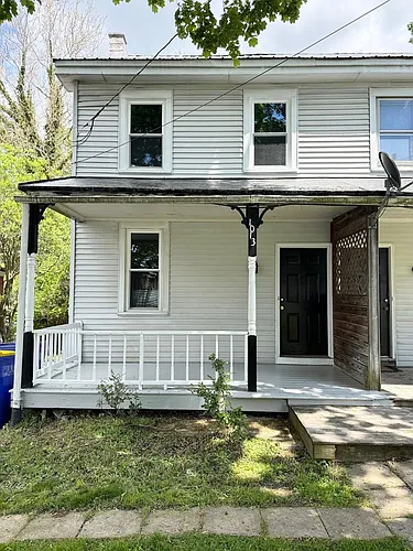 1013 Willow Rd Photo 1