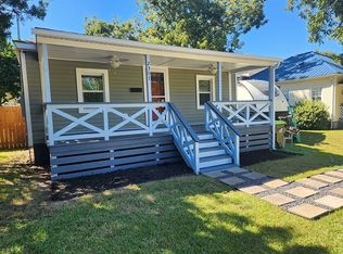 2307 Bay St, Morehead City, NC 28557