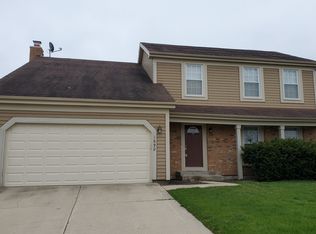 1690 Ivy Ct E, Wheaton, IL 60189