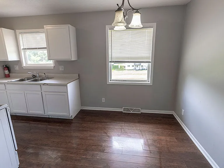 7217 N Moberly Dr — Photo 7