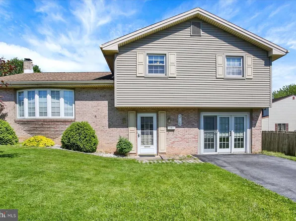 326 R St, Steelton, PA 17113