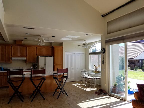 4th image of 2489 Deer Springs Dr