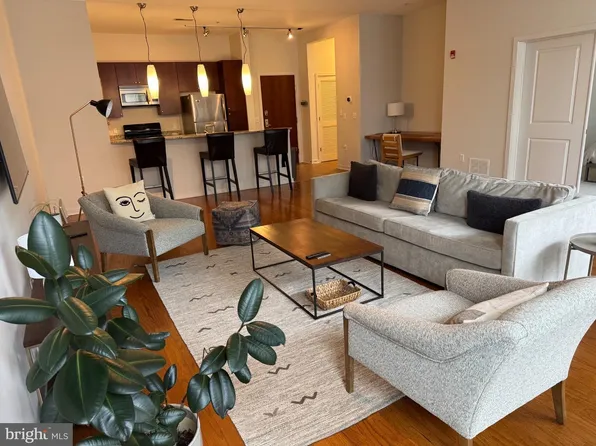 1209 N Charles St N #204, Baltimore, MD 21201