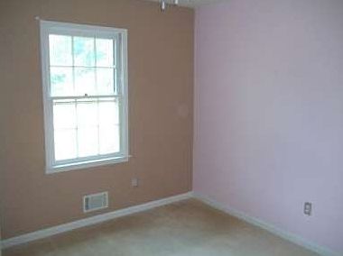 5th image of 217 Cedar Mill Ln