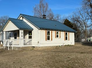 613 N Main St, El Dorado Springs, MO 64744