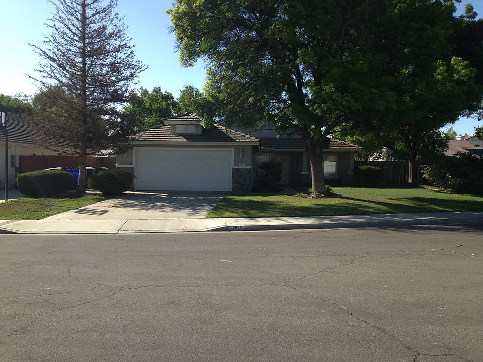 1st image of 2912 Christopher Cir