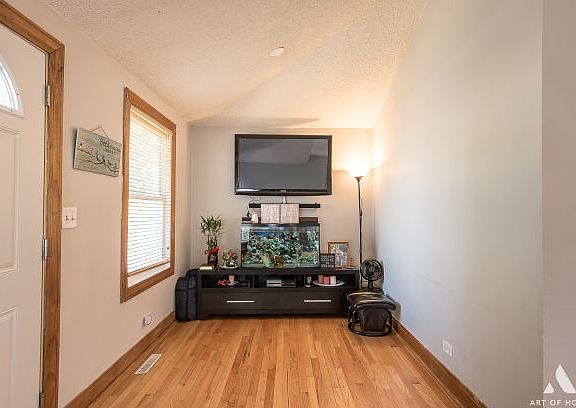 5th image of 4135 N Osceola Ave
