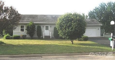 Small Riverview Ranch Front of Home