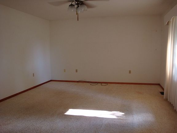 5th image of 498 Park St