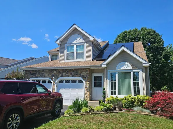 11 Steeplechase Blvd, Burlington, NJ 08016