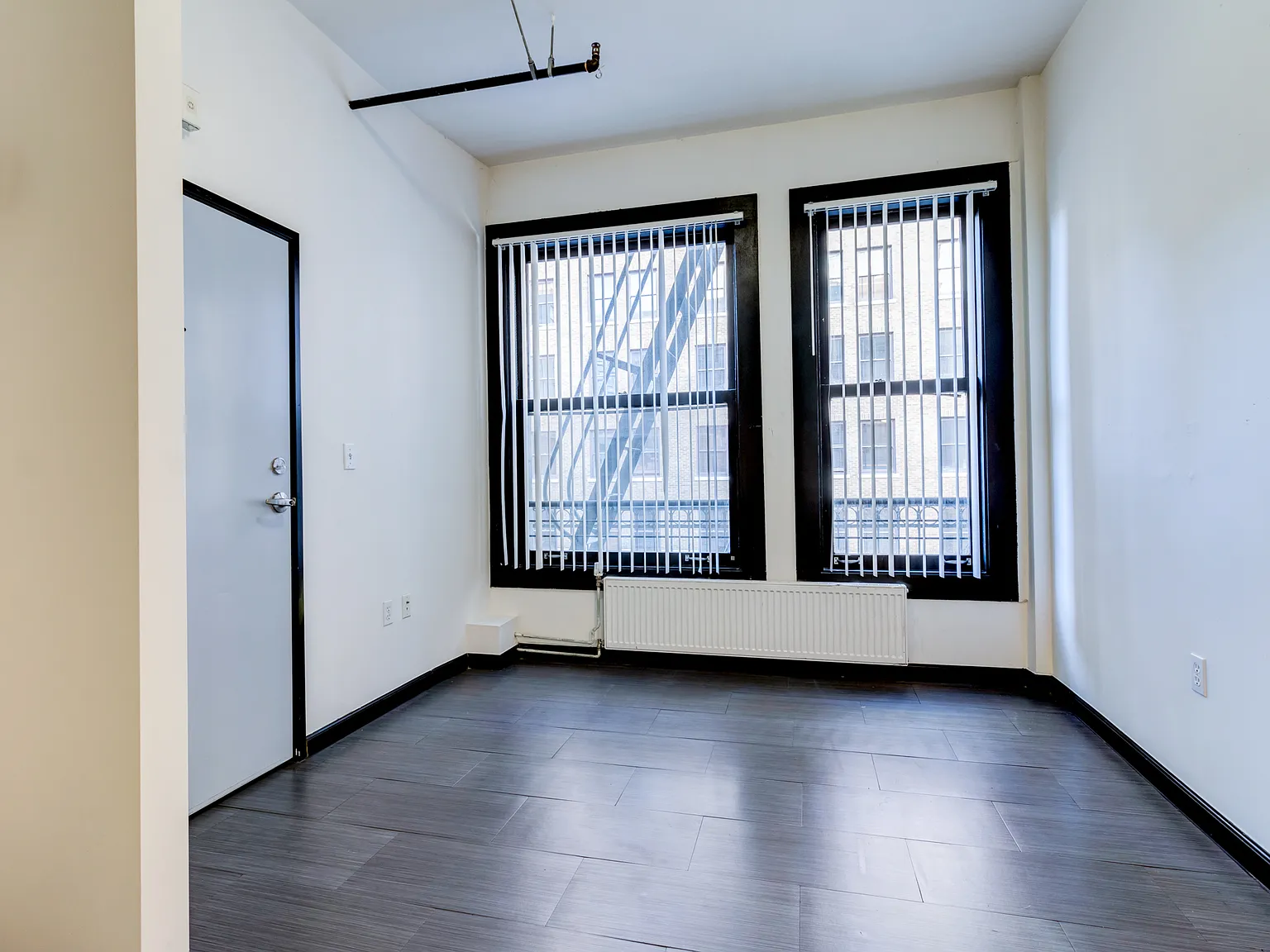 Studio, 140 sqft, $850 — Photo 2