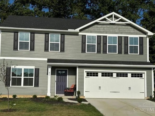 81 Cedarwood Dr, Amelia, OH 45102