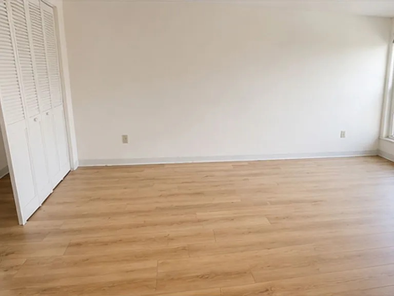 University Park Apartments near Cornell University — Photo 267