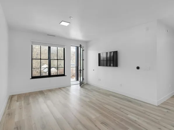 400 Clement St APT 202, Basalt, CO 81621