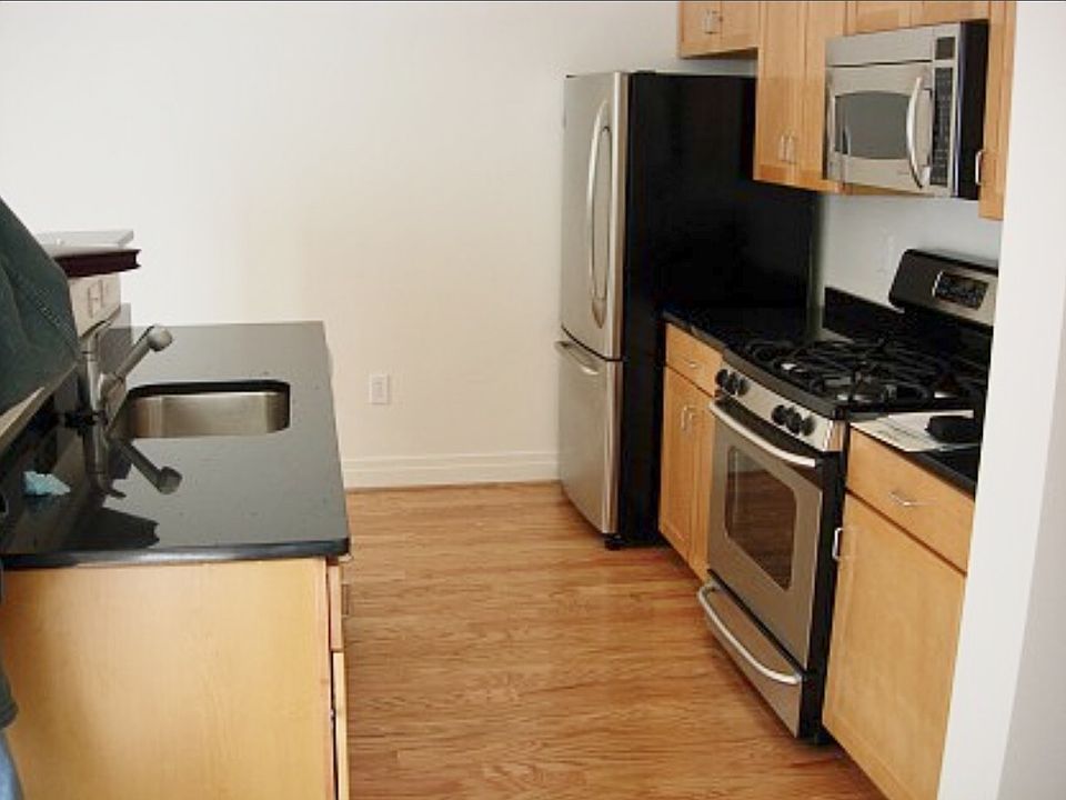 1st image of 1205 Garfield St #202