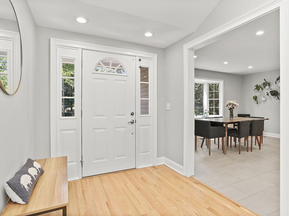 517 W Hill Rd Stamford CT-print-008-008-006-4200x2800-300dpi.jpg