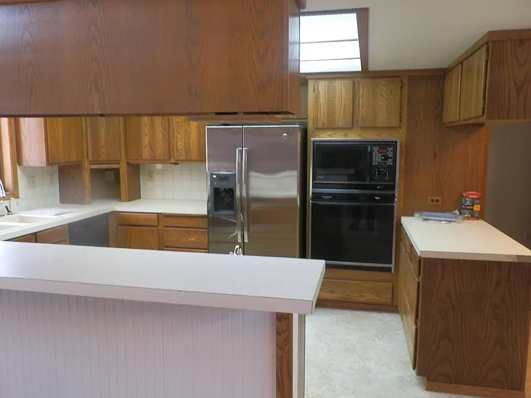 FULL KITCHEN ACCESS WITH 2 REFRIGERATORS (one around the corner);
2 SINKS; MICROWAVE; OVEN; COOKTOP STOVE; LOTS OF STORAGE AND COUNTER SPACE