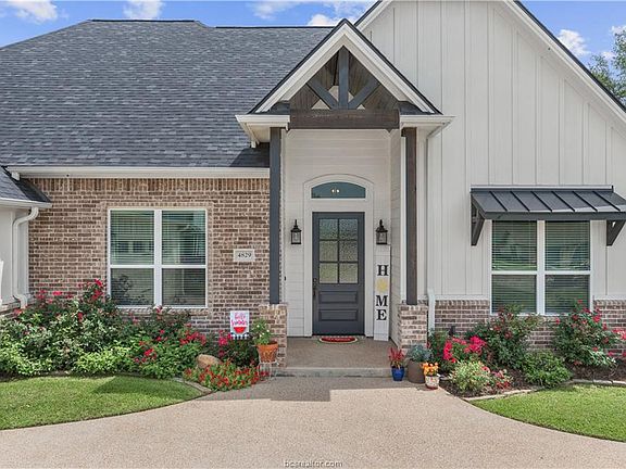 2nd image of 4829 Coopers Hawk Dr