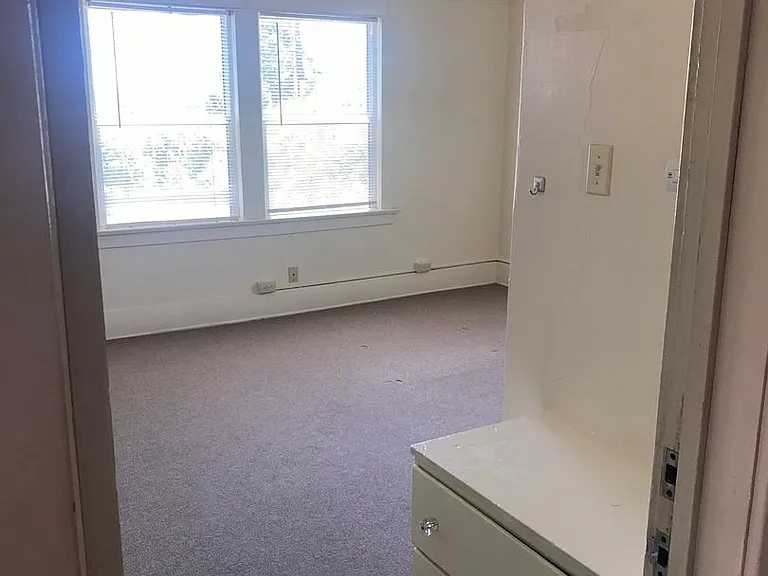 1065 La Cadena — Photo 10