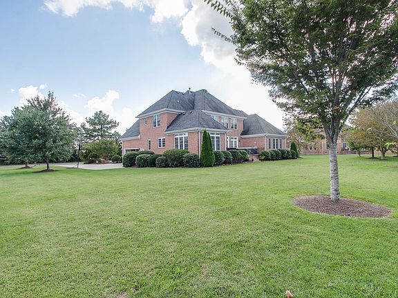 4th image of 436 Thistley Ln
