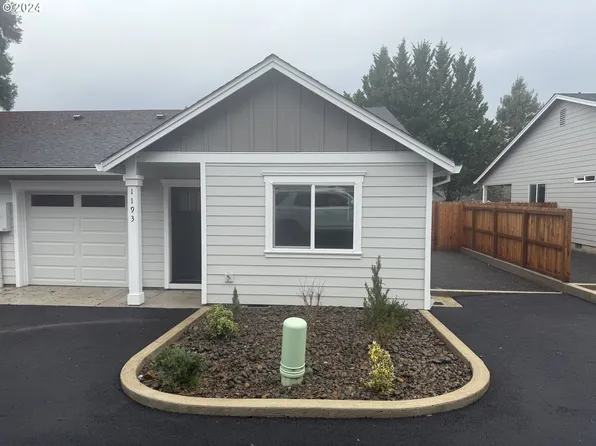 1191 48th Ave, Sweet Home, OR 97386