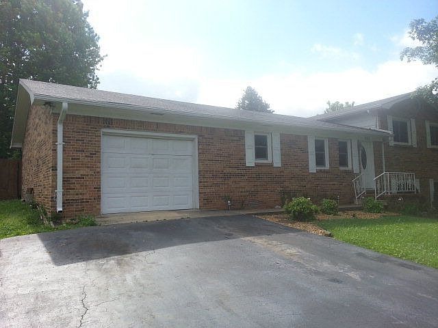 1st image of 850 Miller Ave