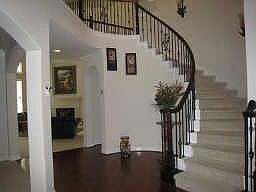5th image of 2319 Legend Woods Ct