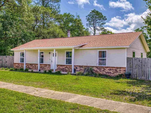 4224 Seaport Rd, Pace, FL 32571