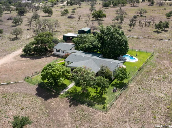 290 Fire Rock Trail, Fredericksburg, TX 78624