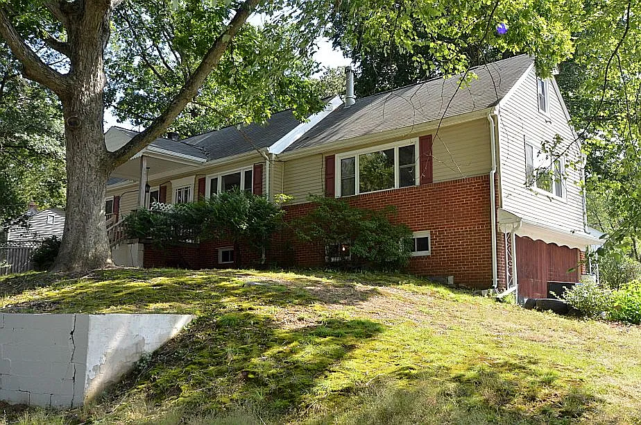 6003 Sarvis Ave photo 1