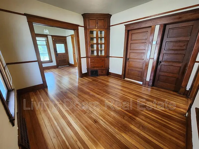 602 C St — Photo 5