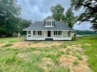 416 Old Maxton Rd, Raeford, NC 28376