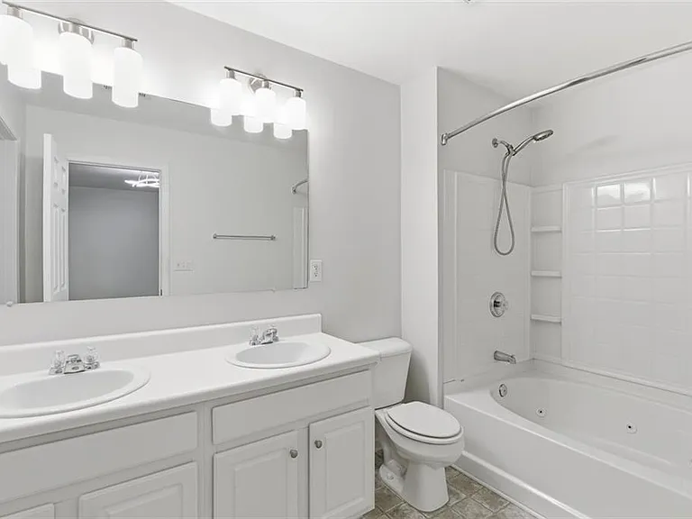 6710 Stoneleigh Way — Photo 18