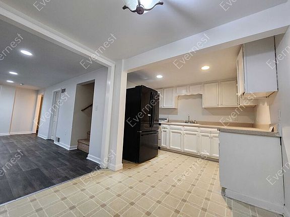5th image of 741 Foxcroft Cir SE