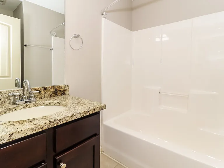 67 Hamilton Blvd NW — Photo 15