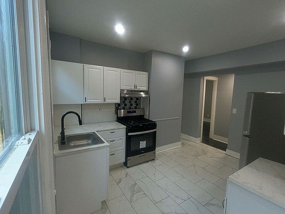 3rd image of 595 Dixwell Ave