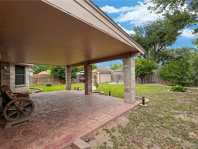4608 W Ivy Ave — Photo 17