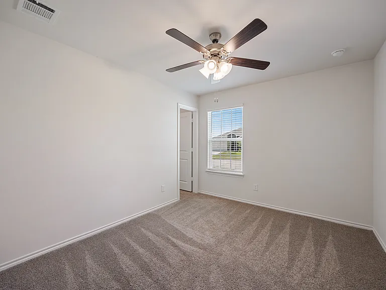 214 Crookedfield Dr — Photo 11