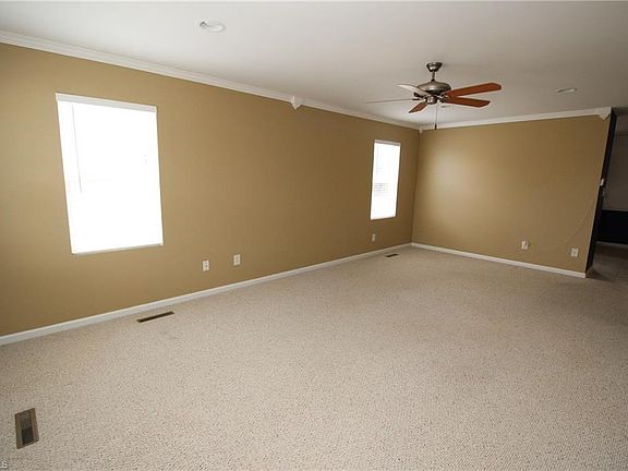 3rd image of 274 Maynard South Dr