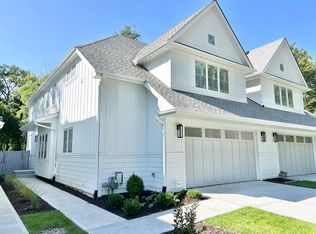 824 E Franklin Ave, Naperville, IL