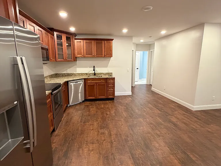 247 Poplar Ave — Photo 7