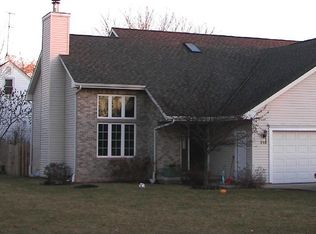 890 Meadowbrook Dr, Green Bay, WI 54313