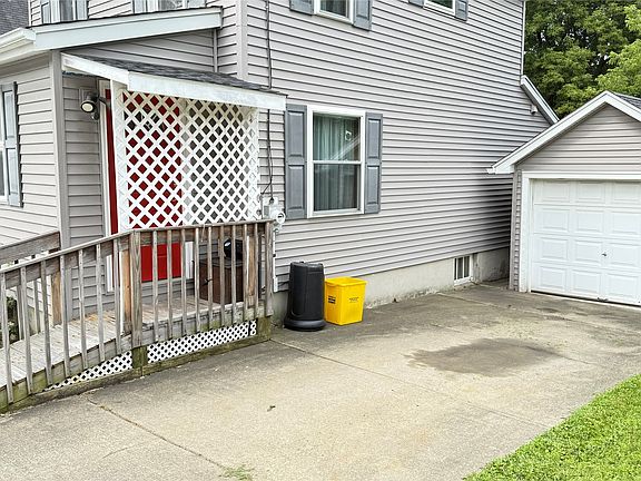 3rd image of 15 Loraine Ave