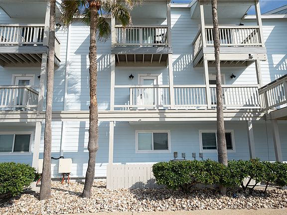 3rd image of 14802 Windward Dr Unit 227