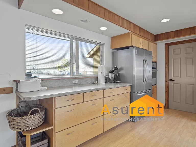 350 Phelps St — Photo 4